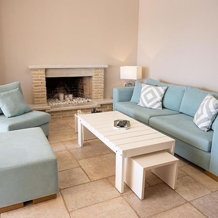 Kalavria Luxury Suites, Afroditi Suite With Magnificent Sea View And Private Swimming Pool. Poros Town Bagian luar foto
