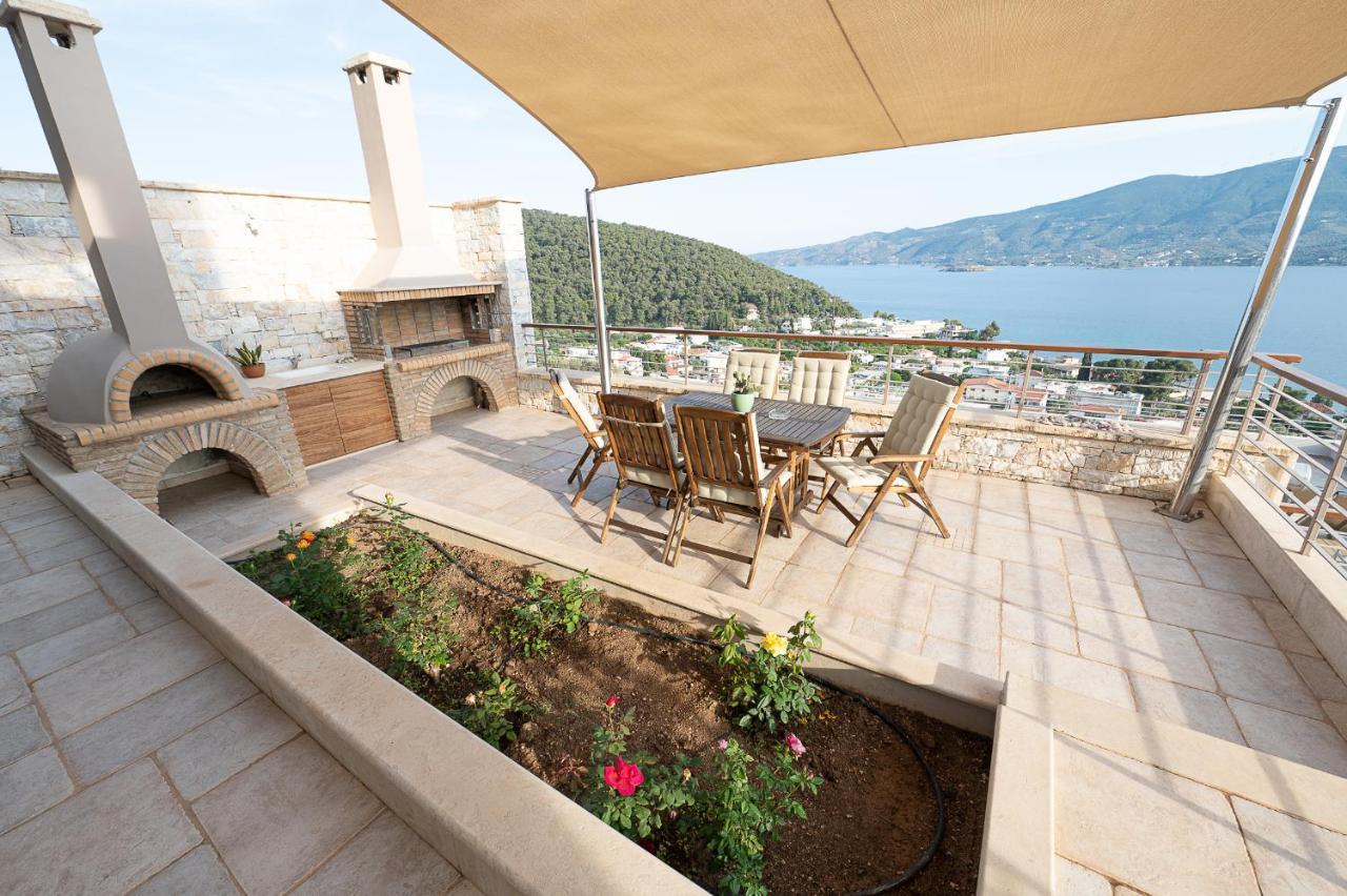 Kalavria Luxury Suites, Afroditi Suite With Magnificent Sea View And Private Swimming Pool. Poros Town Bagian luar foto